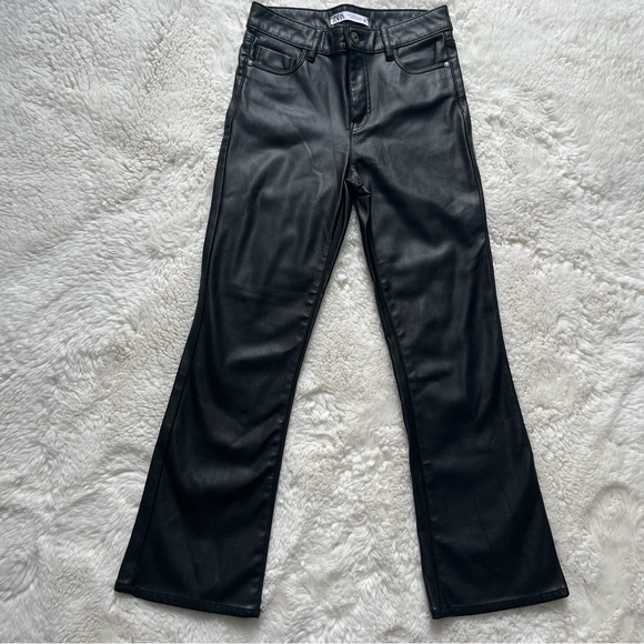 Zara Pants - Zara Kick Flare Faux Leather Pants Size 00